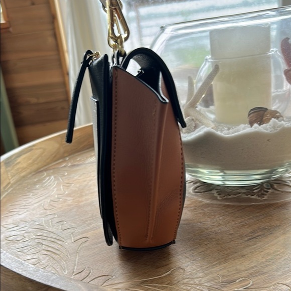 Source Unknown Black and Brown Mini Bag with Modern Design - Picture 4 of 9